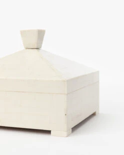 Ivory Lidded Box -Bloomingville Store IvoryLiddedBox MDCR2774 IVR OS D2 T