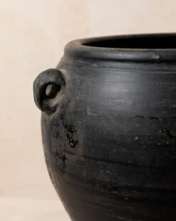 Vintage Weathered Pot -Bloomingville Store VintageWeatheredPot MDCR1999 BWN OS D1 T